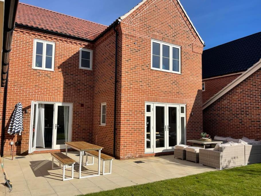 Stunning! Beautiful Contemporary Property In Holt, Norfolk Holt  Extérieur photo